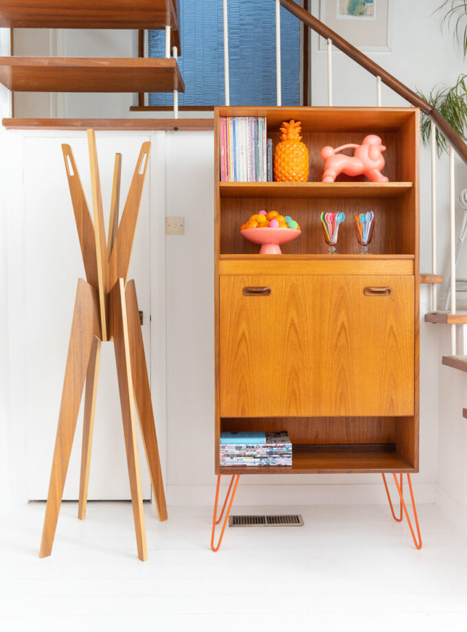 GPlan-Coctail-Cabinet-Bookcase-on-Hairpin-Legs-Hello-Retro-Design